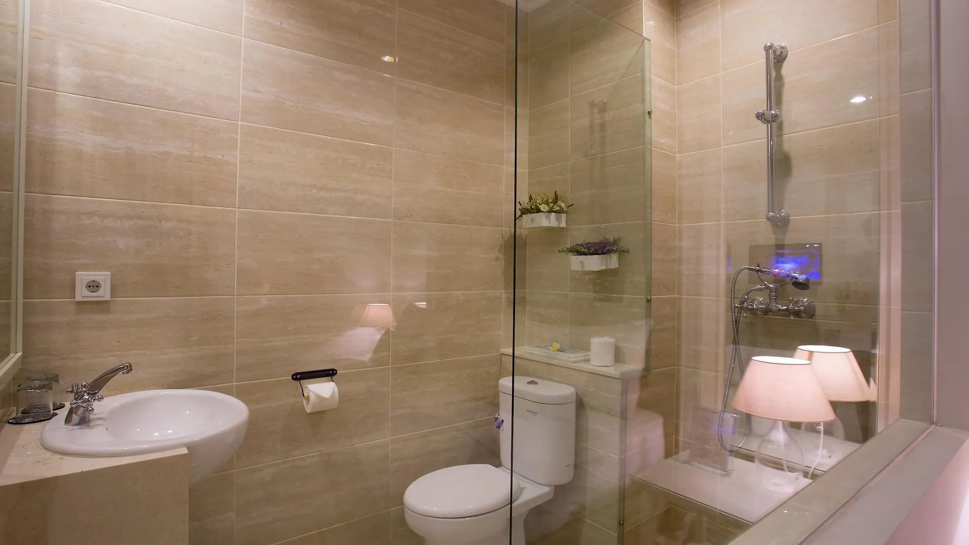 ***  Amalfi Hotel Seminyak Endonezya