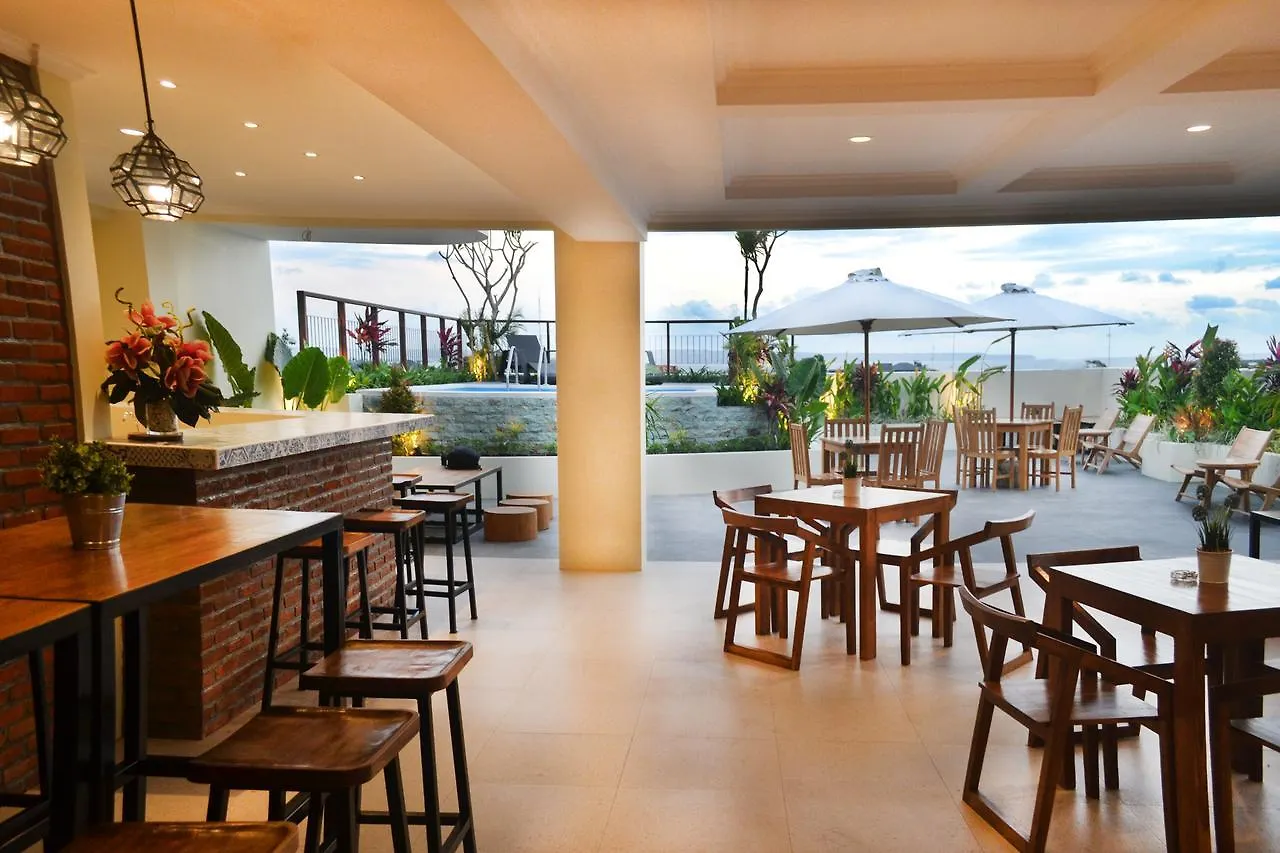 Amalfi Hotel Seminyak 3*,