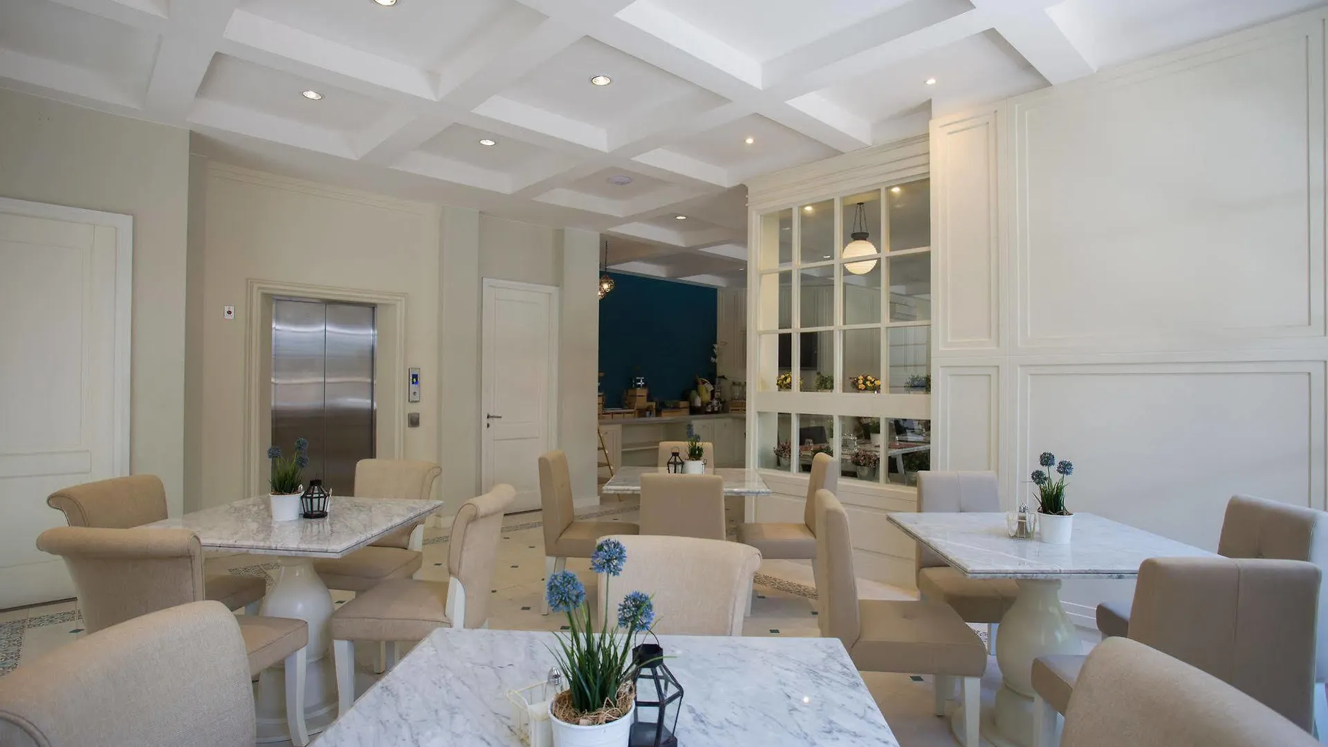 Amalfi Hotel Seminyak